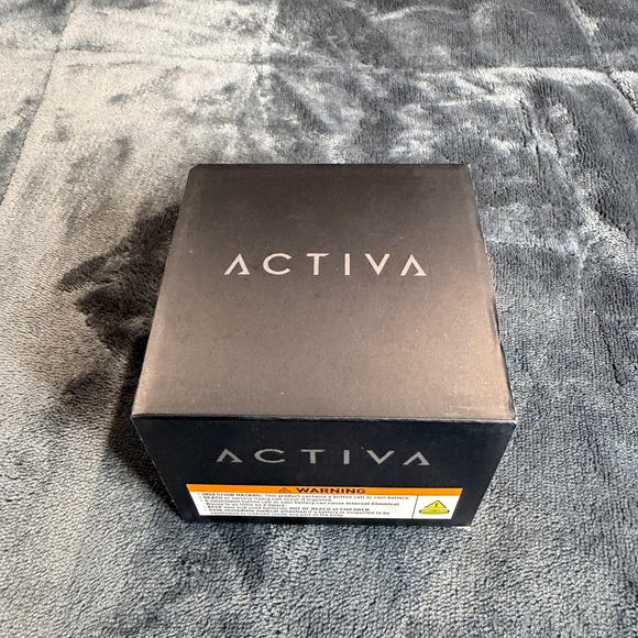 Red and White Activa x Invicta Watch - Picture 6 of 7